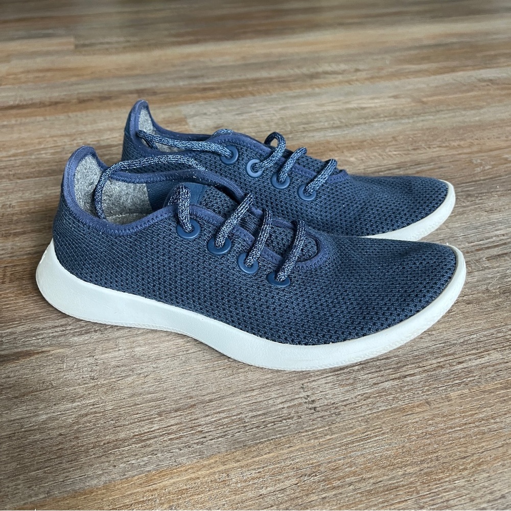 Allbirds Treerunners Navy Dark Blue Sneaker Wool Nautical Minimalist GUC
